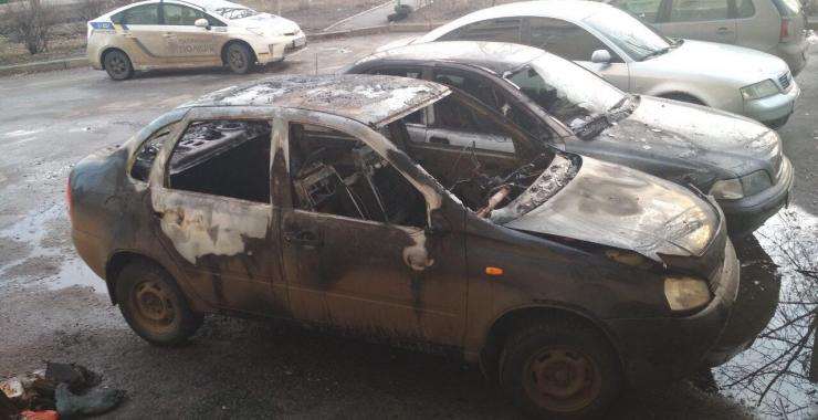 Полиция расследует поджоги автомобилей в Харькове и области. Фото: ГУНПУ
