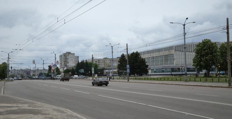 Проспект Жукова хотят вернуть спустя 3 года. Фото: Сергей Козлов/KHARKIV Today