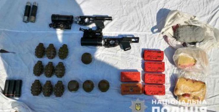 боеприпасы оружие банда нападение на инкассаторов. Фото: Нацполиция
