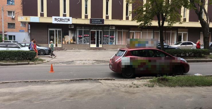 автомобиль наехал на пешехода. Фото: ГУНП в Харьковской области