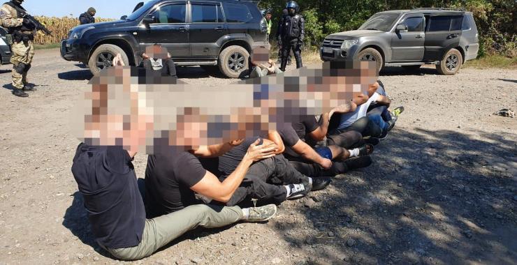 рейдерство опытного хозяйства. Фото: ГУНП в Харьковской области