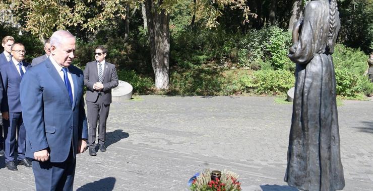 Премьер-министр Биньямин Нетанияху возложил венок к памятнику жертвам голодомора в Киеве
