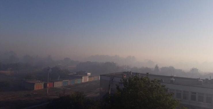 дым в Малиновке. Фото: Мария Буко / KHARKIV Today