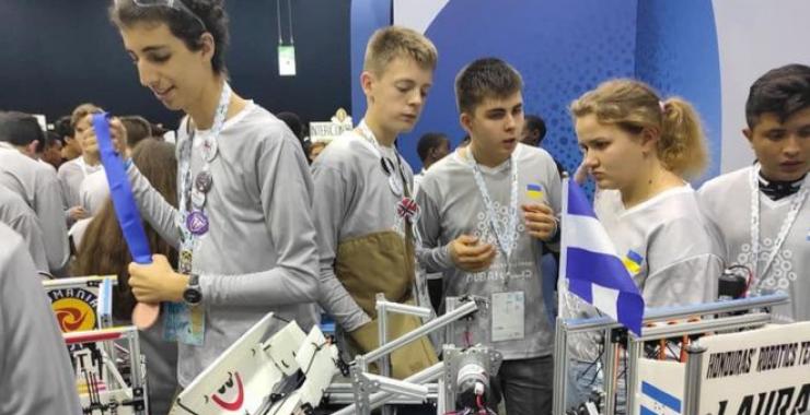 олимпиада по робототехнике. Фото: STEAM-школа INVENTOR