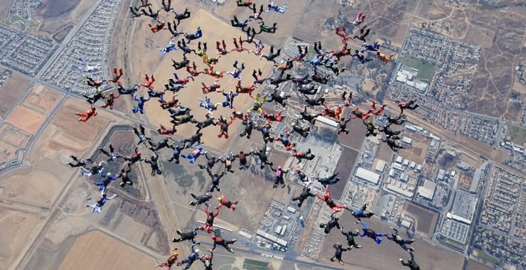Харьковские парашютисты установили мировой рекорд в США. Фото: Харьковский аэроклуб