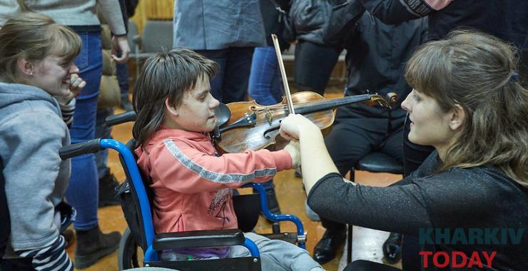 МАСО "Слобожанский" в детском доме-интернате в Богодухове. Фото: Сергей Козлов / KHARKIV Today