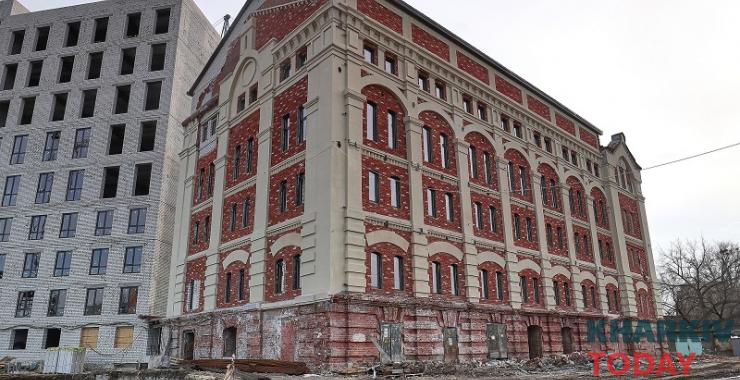 Мельница Василия Гладких на Дворянской набережной. Фото: KHARKIV Today/Сергей Козлов