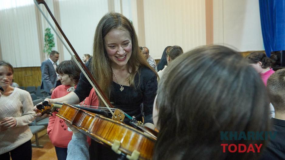 МАСО "Слобожанский" в детском доме-интернате в Богодухове. Фото: Сергей Козлов / KHARKIV Today МАСО "Слобожанский" в детском доме-интернате в Богодухове. Фото: Сергей Козлов / KHARKIV Today
