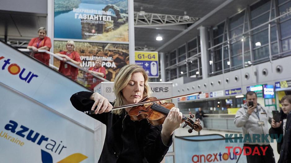 "Красная скрипка" Страдивари в Харькове. Фото: Сергей Козлов / KHARKIV Today