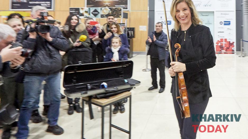 "Красная скрипка" Страдивари в Харькове. Фото: Сергей Козлов / KHARKIV Today
