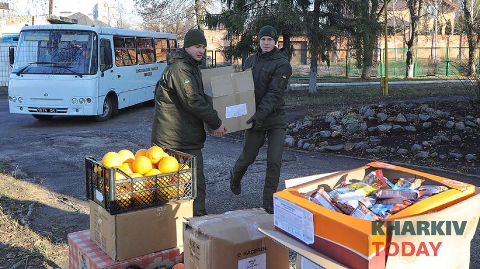 Курсанты Нацгвардии в Областном доме ребенка №2. Фото: Сергей Козлов/KHARKIV Today Курсанты Нацгвардии в Областном доме ребенка №2. Фото: Сергей Козлов/KHARKIV Today