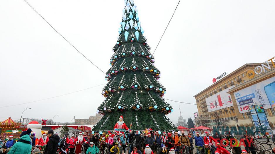 Велопробег Дедов Морозов. Фото: Сергей Козлов / KHARKIV Today Велопробег Дедов Морозов. Фото: Сергей Козлов / KHARKIV Today
