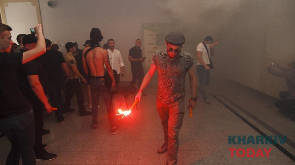 Кернес почему-то считает, что люди пришли по команде Носача. Фото: KHARKIV Today/