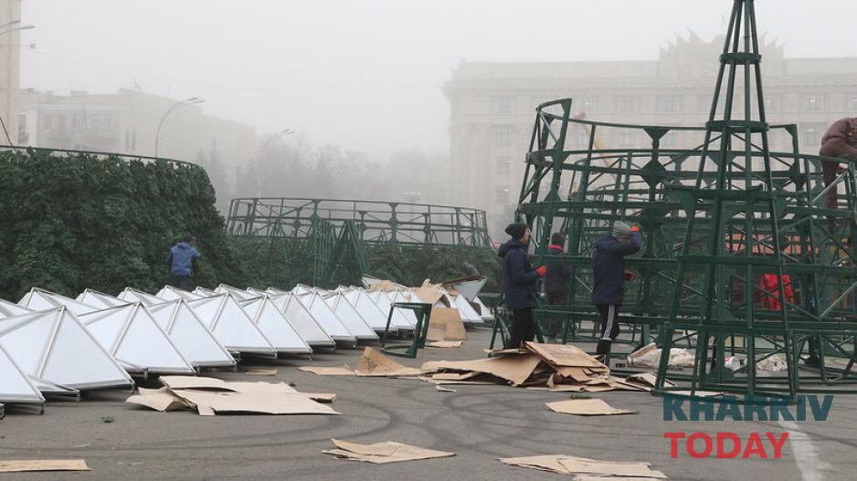 елка на площади Свободы. Фото: Сергей Козлов / KHARKIV Today елка на площади Свободы. Фото: Сергей Козлов / KHARKIV Today