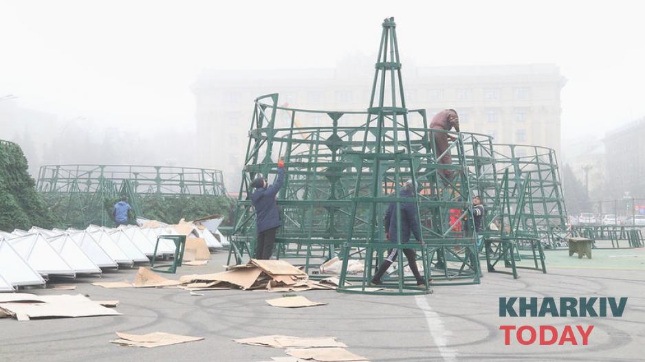 елка на площади Свободы. Фото: Сергей Козлов / KHARKIV Today елка на площади Свободы. Фото: Сергей Козлов / KHARKIV Today