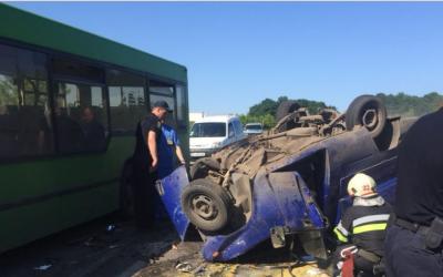 В ДТП погиб водитель автомобиля ИЖ, Фото: Нацполиция