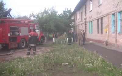 Из дома эвакуировали 11 человек.