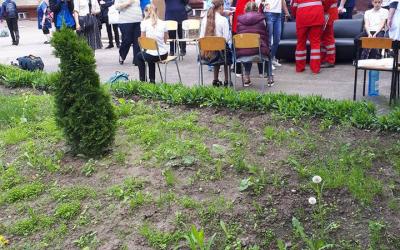 В харьковской школе распылили газ. Фото: Олег Головков / Facebook