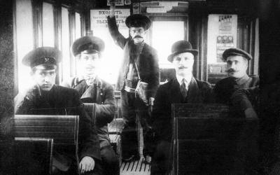 В начале лета 1918 года служащих харьковского трамвая арестовывали без причин.