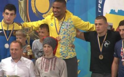 Харьковские борцы завоевали две медали чемпионат Украины. Фото: ХОГА
