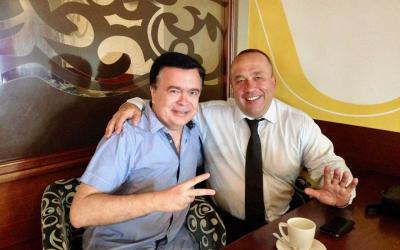 Сергей Задорожный (слева) во второй раз стал директором ХГАПП.
