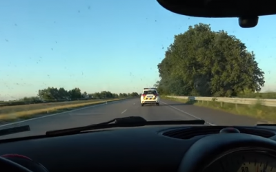 Автоблогер двигался за машиной по трассе в Харьков. Фото: скрин видео youtube.com/watch?v=R5t0NaSKq9A&feature=youtu.be.