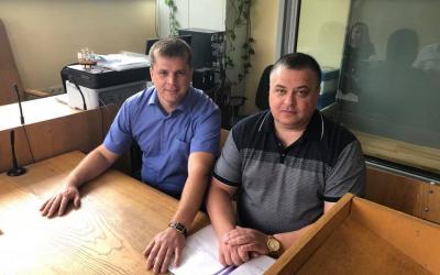 Лесик с адвокатом в суде. ФОто: facebook.com.