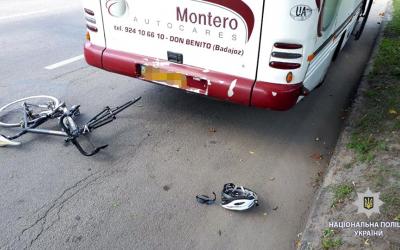 В Харькове 72-летний велосипедист потерял сознание и попал под автобус. Фото: пресс-служба ГУ НП в Харьковской области