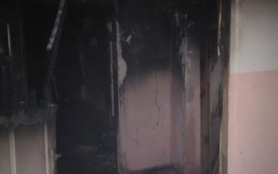 Во время пожара в пятиэтажке два человека пострадали, одна женщина задохнулась.
