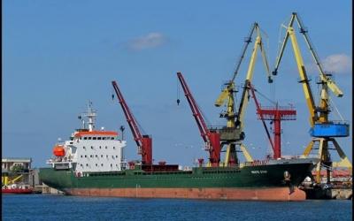 Россия всеми силами ограничивает заходы судов в порты Украины. Фото: KP.UA