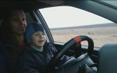 Скандальная автоблоггерша Кривуц посадила за руль своего сына. Фото: Instagram / Анна Кривуц