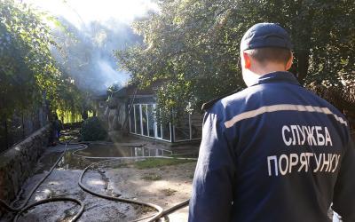 В Черкасском зоопарке загорелся павильон с птицами.