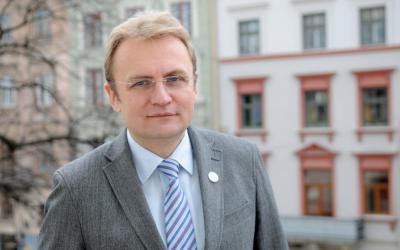 Свежие рейтинги наибольший рост показывает Андрей Садовый