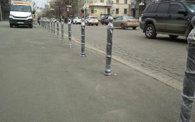 Отбойники устанавливают на нечетной стороне Сумской. Фото: KHARKIV Today.
