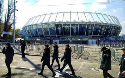 На "Олимпийском" идет активная подготовка к дебатам. Фото: соцсети.