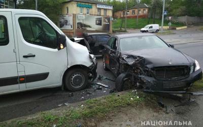 На украденной машине мужчина попал в двойное ДТП и сбил ребенка в Харькове. Фото: ГУ НП в Харьковской области