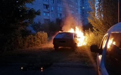 горели автомобили. Фото: ГУНП в Харьковской области