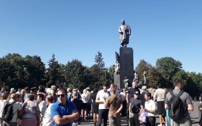 памятник Шевченко акция в День памяти погибших. Фото: KHARKIV Today