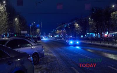 На дорогах Харькова сухо. Фото: Сергей Козлов / KHARKIV Today