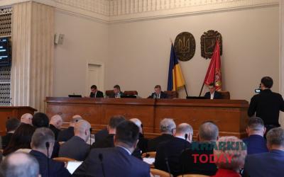 сессия облсовета бюджет. Фото: Сергей Козлов / KHARKIV Today