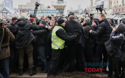 Митинг за русский язык в Харькове закончился потасовкой. Фото: KHARKIV Today/Сергей Козлов